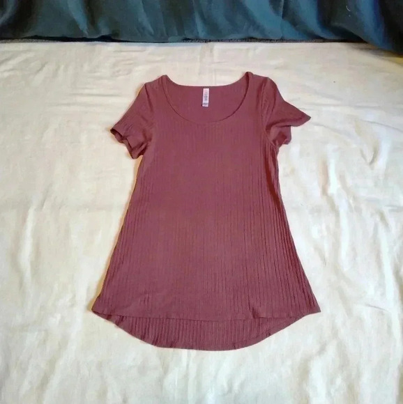 LuLaRoe Tops - Lularoe Classic Tee Blouse